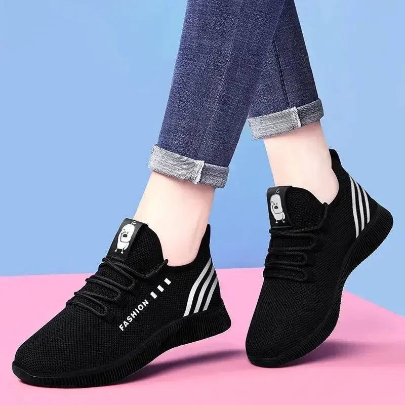 Women Tennis Shoes 2025 Spring New Fly Weaving Old Beijing Cloth Shoes Little Daisy Women's Casual Sports Shoes Walking Shoes