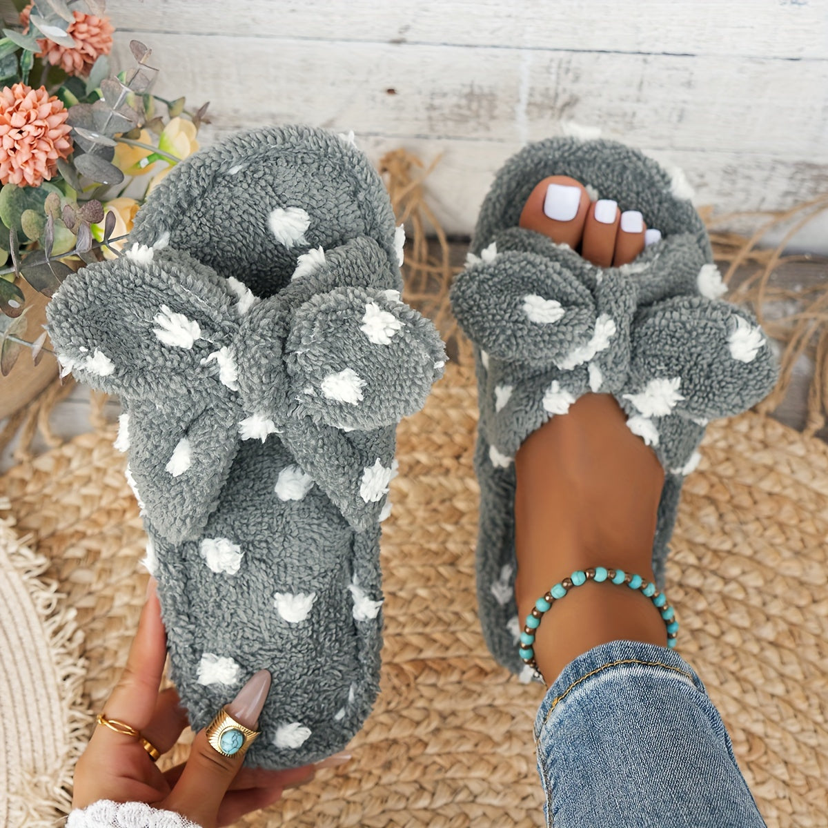 Cozy & Cute Women's Plush Slippers with Polka Dot Bow Design - Soft, Warm Indoor Footwear with Non-Slip EVA Sole, Perfect for Home Comfort in Spring & Autumn, House Slippers