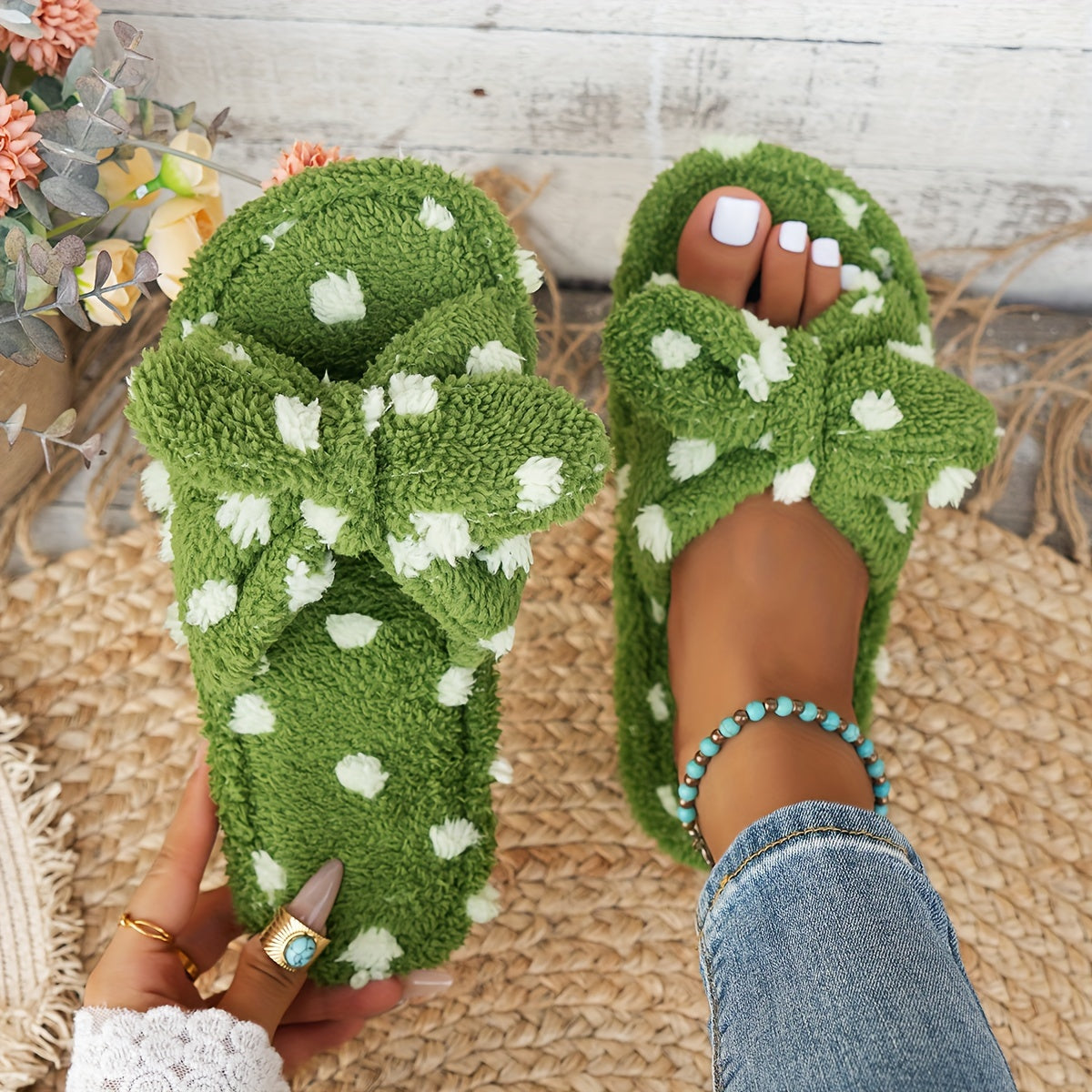 Cozy & Cute Women's Plush Slippers with Polka Dot Bow Design - Soft, Warm Indoor Footwear with Non-Slip EVA Sole, Perfect for Home Comfort in Spring & Autumn, House Slippers